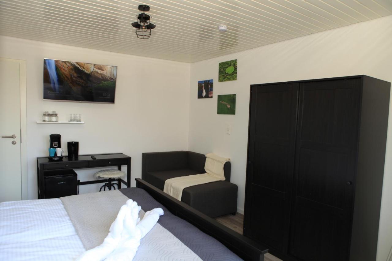 Gaestehaus Zum Rhein ไรห์นเฮาเซน ภายนอก รูปภาพ