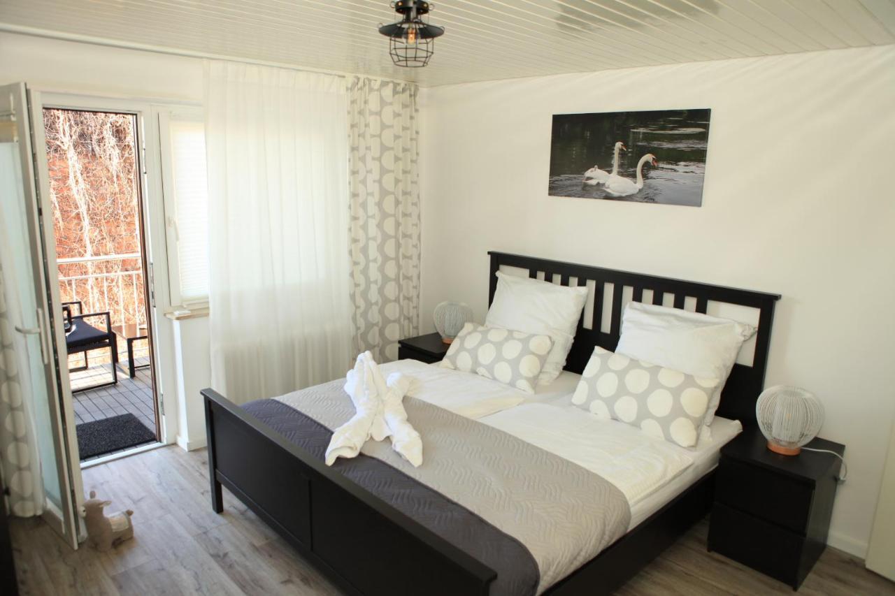 Gaestehaus Zum Rhein ไรห์นเฮาเซน ภายนอก รูปภาพ